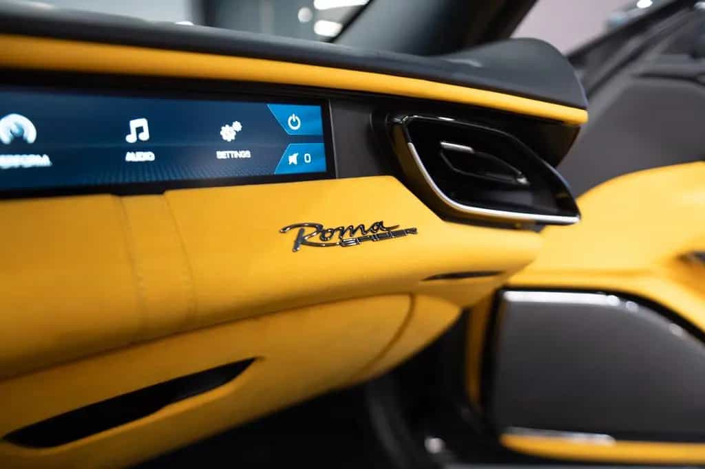Ferrari Roma Spider 04/2026-photo-12