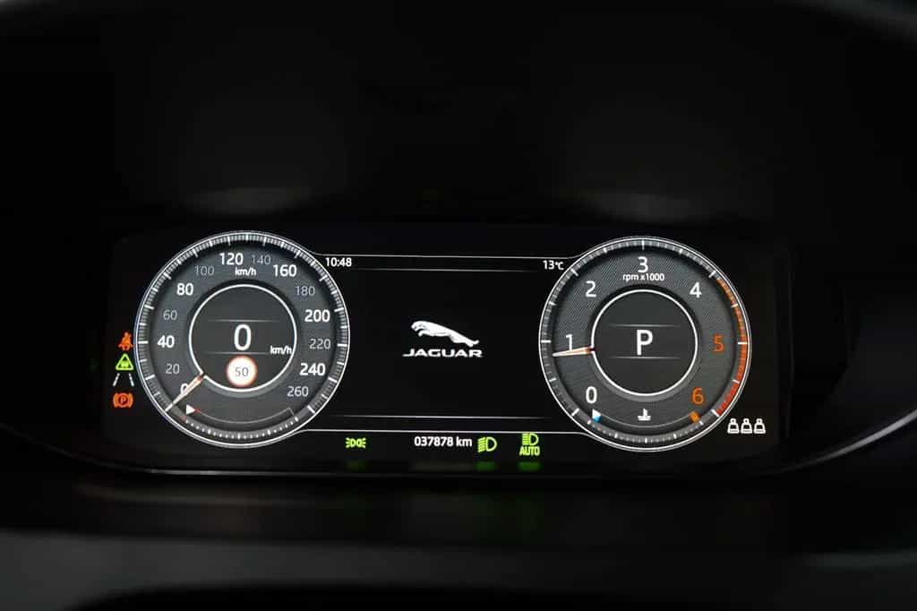 Jaguar E-Pace SE AWD*R-DYNAMIC*MERIDIAN*LED*20"LM*KAMER 07/2020-photo-16