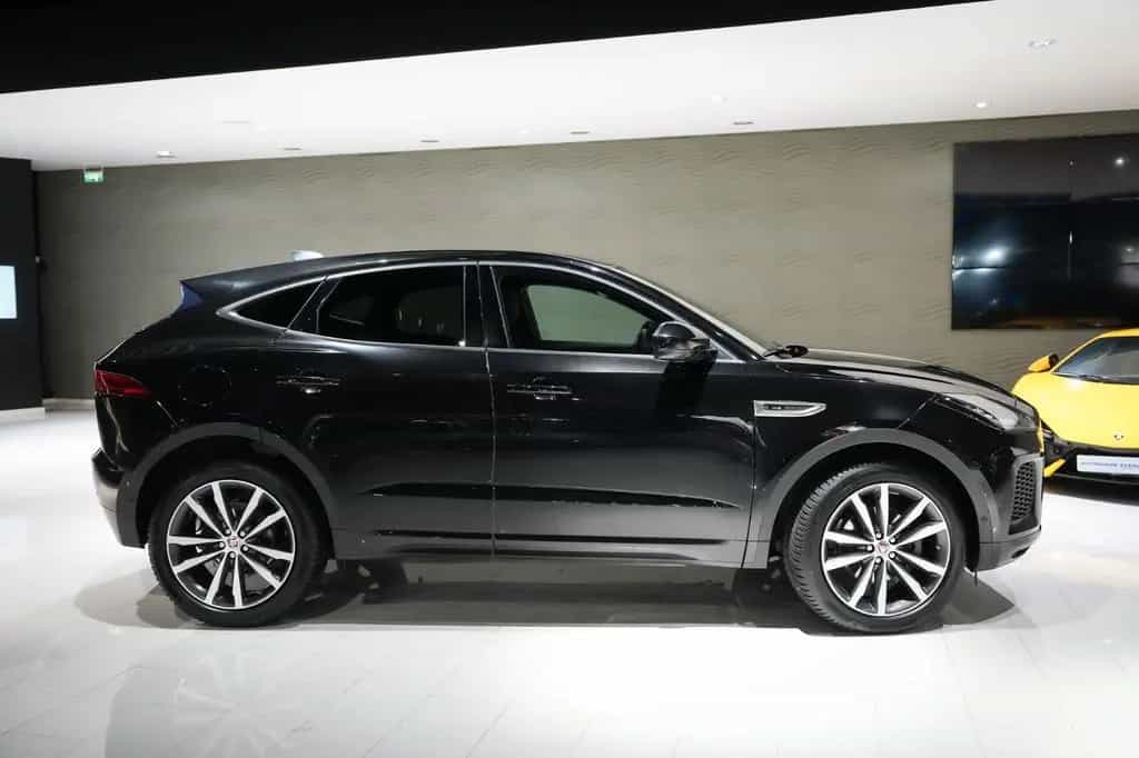 Jaguar E-Pace SE AWD*R-DYNAMIC*MERIDIAN*LED*20"LM*KAMER 07/2020-photo-2