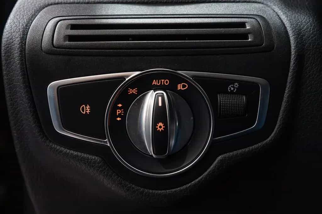 Mercedes-Benz GLC-Class 200 4Matic*LED*NAVI*DAB*KEYLESS-GO*1-HAND* 03/2020-photo-23