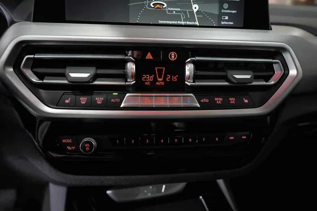 BMW X3 xDrive20i*LIVE-COCKPIT*LED*NAVI*20"LM*LEDER* 11/2021-photo-19