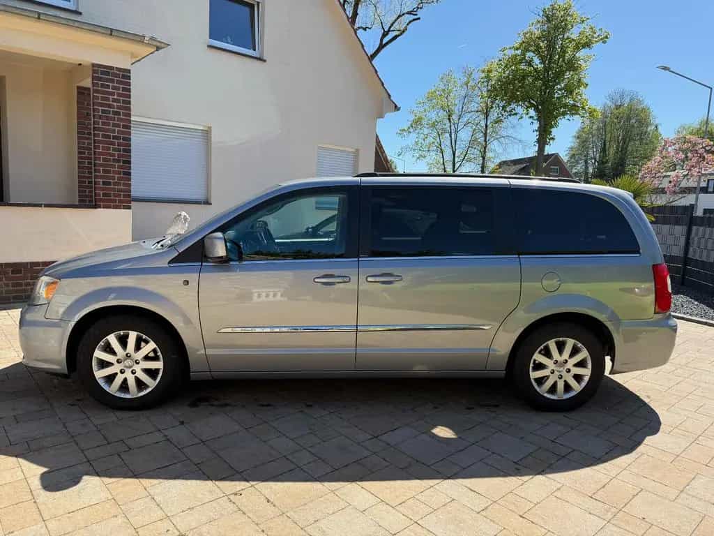 Chrysler Grand Voyager 3.6 V6+LPG Gas+7 Sitze+Rückf.+SHZ+ 10/2013-photo-0
