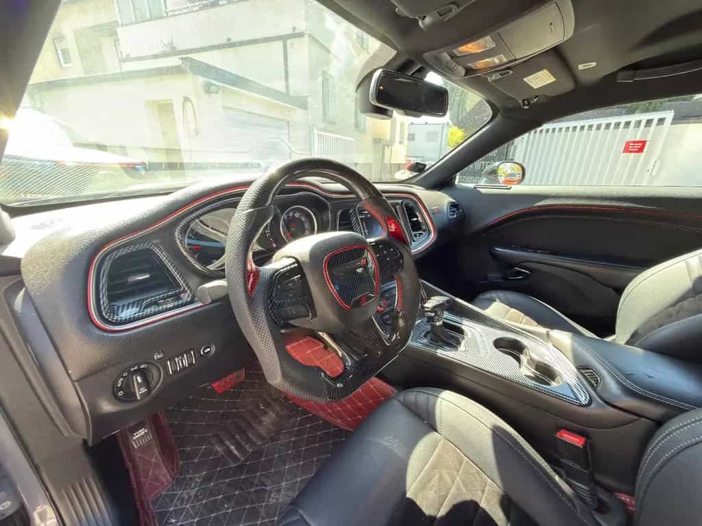 Dodge Challenger 5.7 V8 HEMI*LEDER*K&N*TÜV*SERVICE 03/2018-photo-16