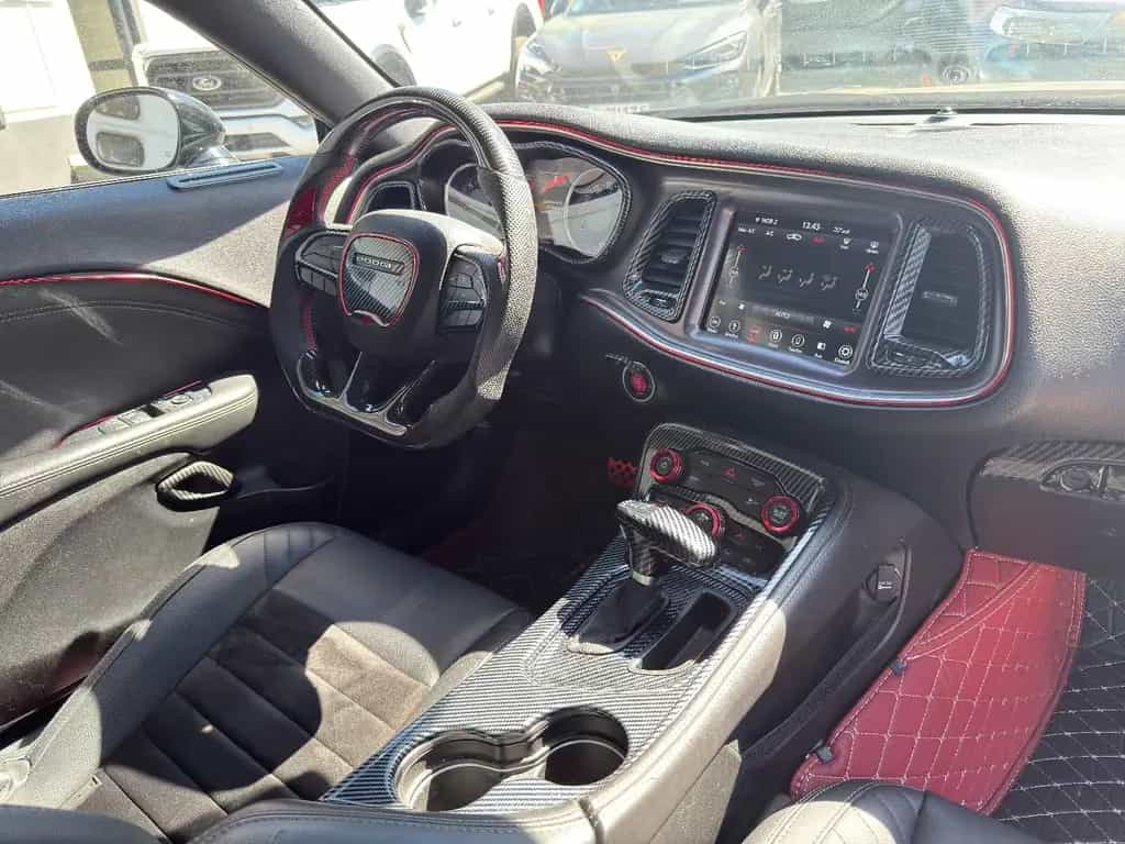 Dodge Challenger 5.7 V8 HEMI*LEDER*K&N*TÜV*SERVICE 03/2018-photo-22