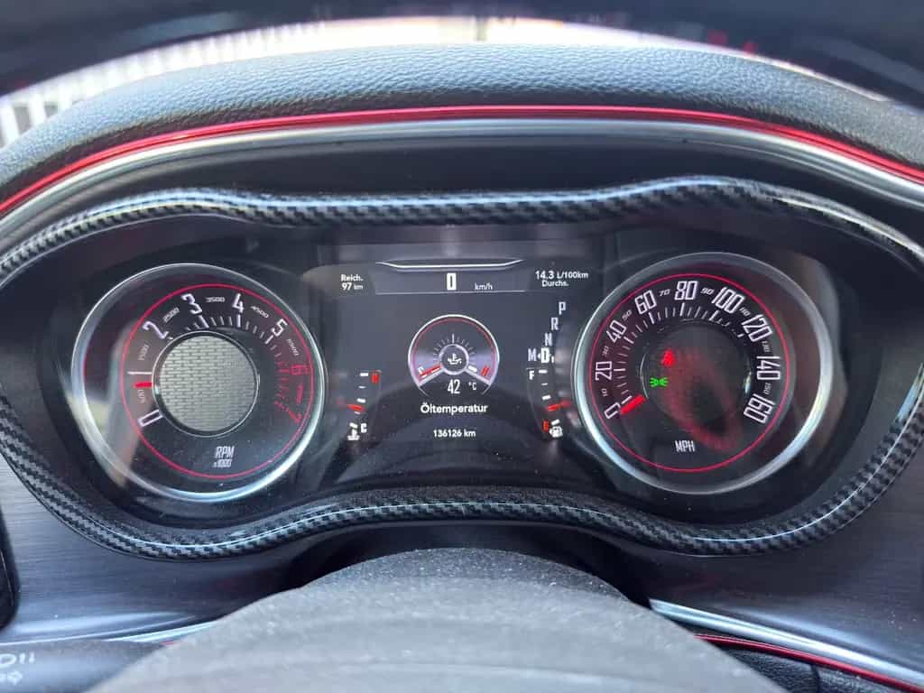Dodge Challenger 5.7 V8 HEMI*LEDER*K&N*TÜV*SERVICE 03/2018-photo-27