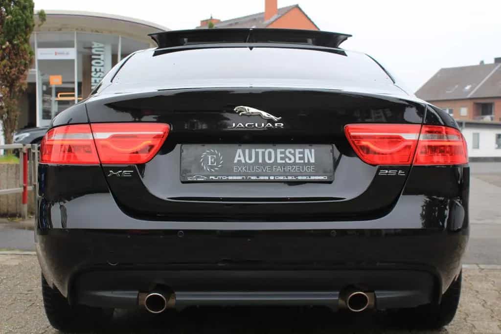 Jaguar XE 25t+PANORAMA+KAMERA+AHK+NAVI+LEDER 08/2018-photo-5