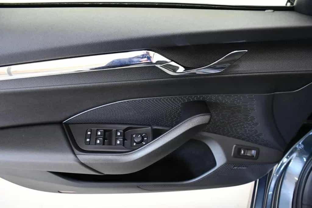 Skoda Octavia Lim. First Edit. HuD*MASSG*CANT*AHK*LüFT 03/2021-photo-14