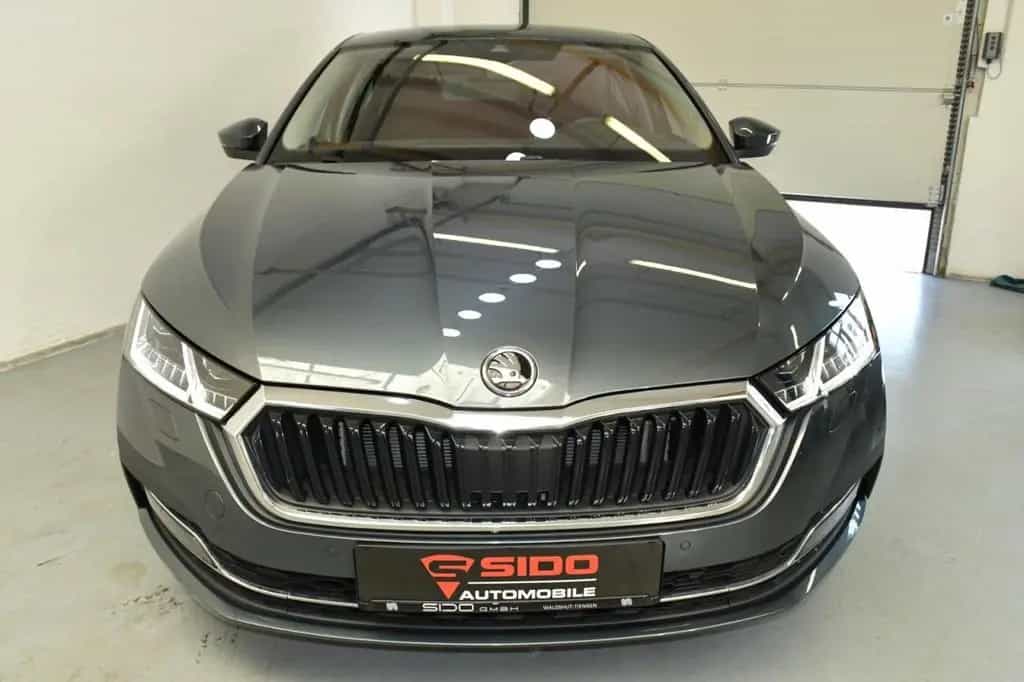 Skoda Octavia Lim. First Edit. HuD*MASSG*CANT*AHK*LüFT 03/2021-photo-1
