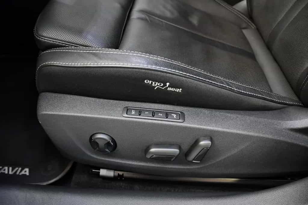 Skoda Octavia Lim. First Edit. HuD*MASSG*CANT*AHK*LüFT 03/2021-photo-20