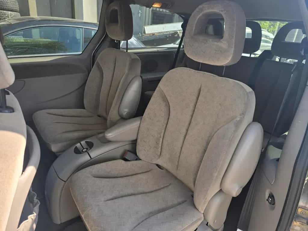 Chrysler Voyager Family 2.5 CRD 06/2003-photo-6