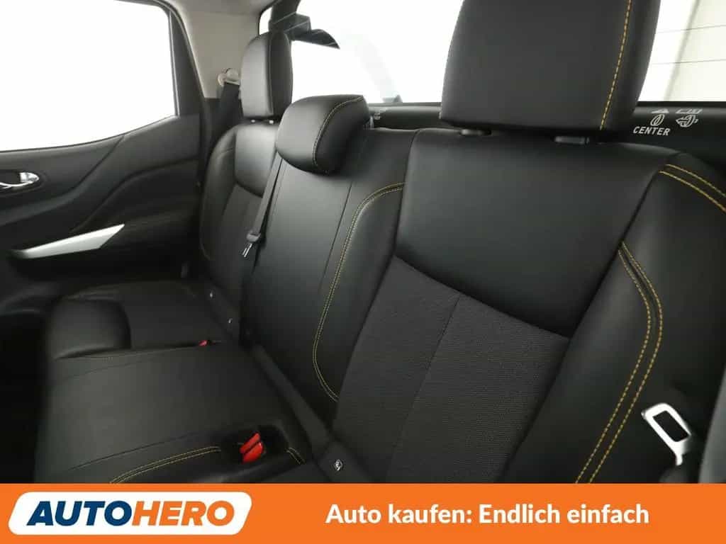 Nissan Navara NP-300 2.3 dCi N-Guard Double Cab 4x4 Aut 01/2020-photo-11