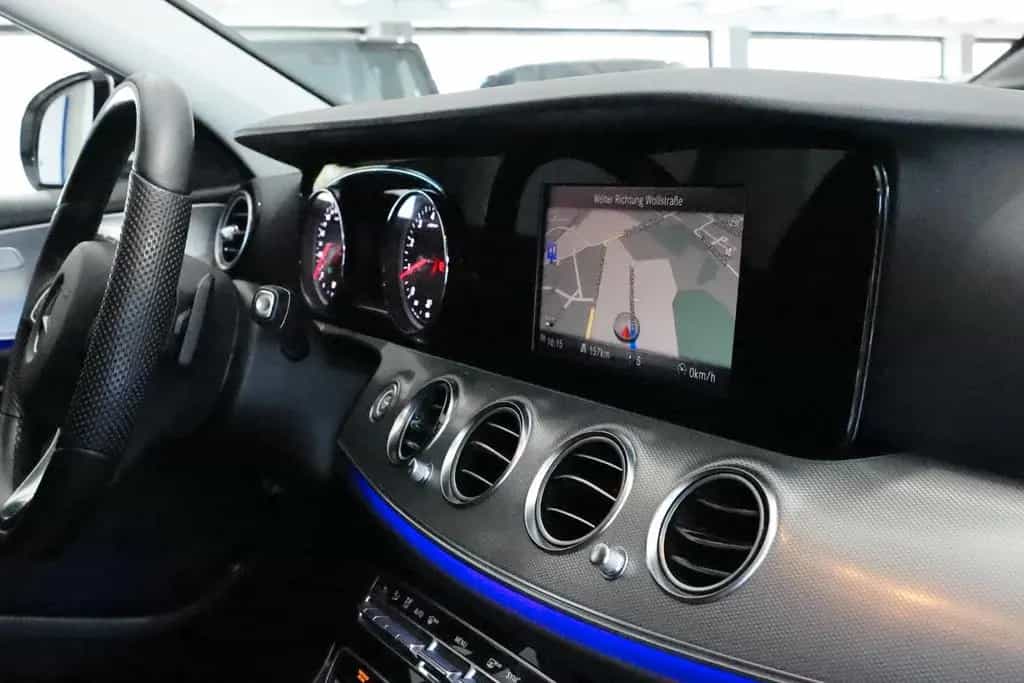 Mercedes-Benz E 200 Limousine AMG-Line*NAVI*KAM*LED 08/2016-photo-22