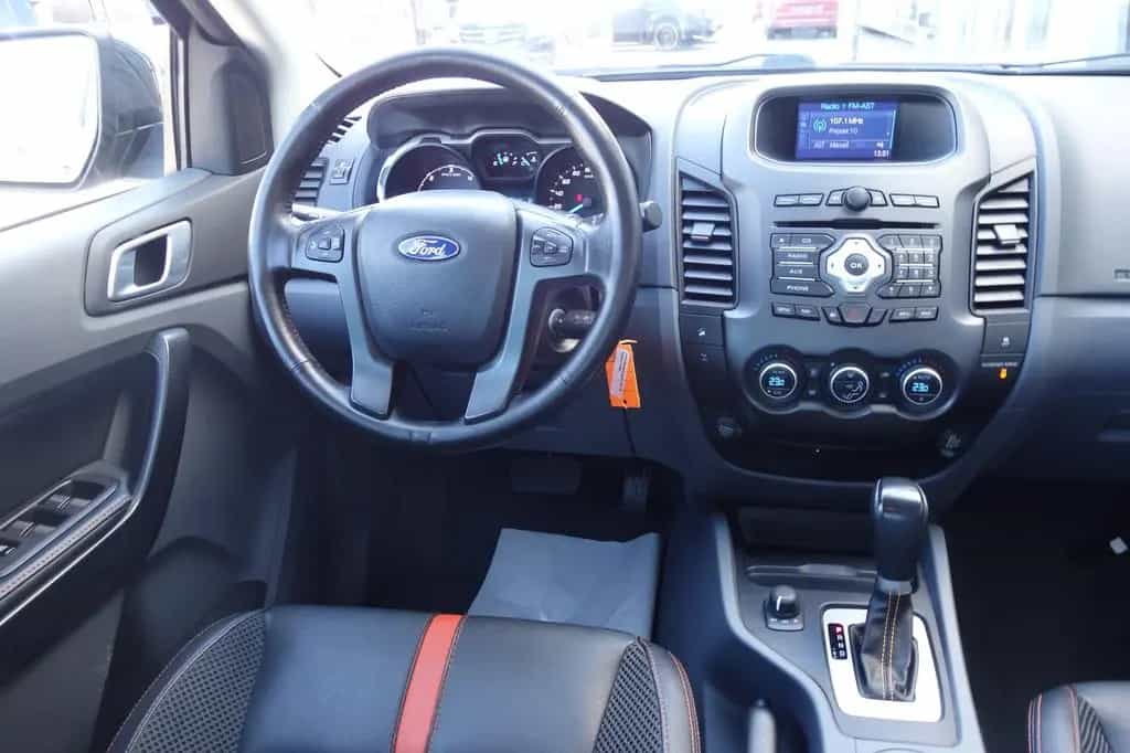 Ford Ranger 3,2 TDCI V6 Wildtrak DoKa 4x4 AHK/KAM/NAV 01/2016-photo-2