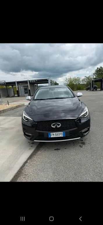 Infiniti Q30 1.5 diesel Premium 04/2017-photo-0