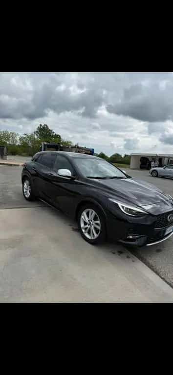 Infiniti Q30 1.5 diesel Premium 04/2017-photo-2