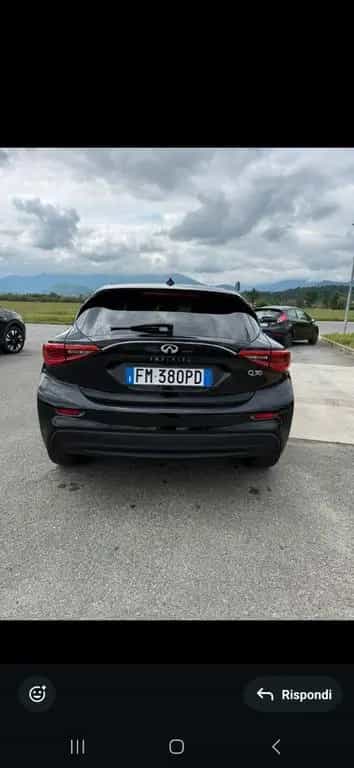 Infiniti Q30 1.5 diesel Premium 04/2017-photo-3