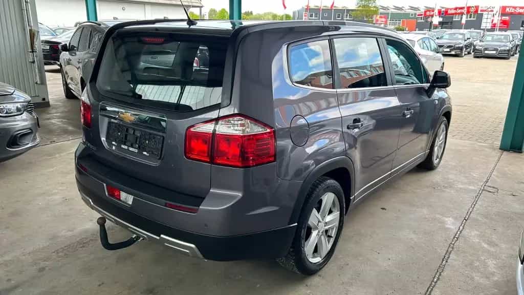 Chevrolet Orlando 2.0 LT MT Automatik *7-Sitzer* 07/2013-photo-2