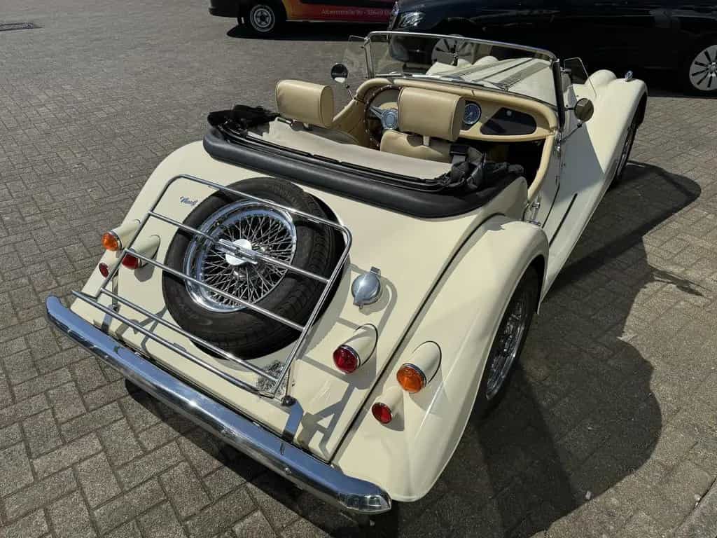 Morgan Plus 4 02/2012-photo-10