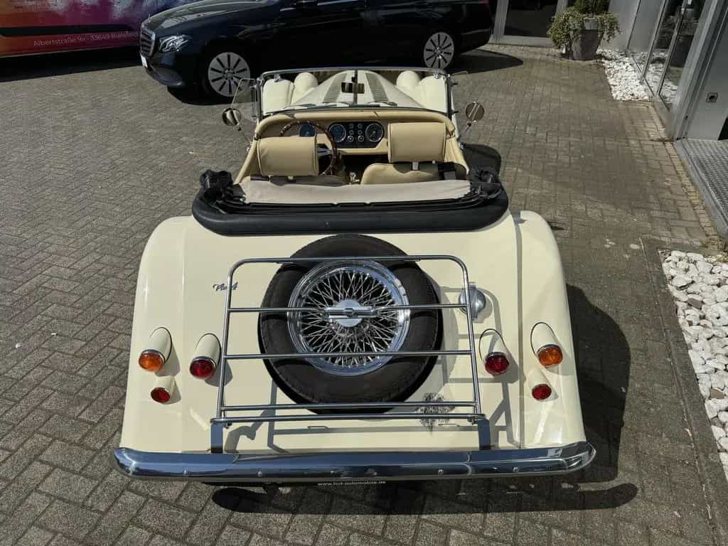Morgan Plus 4 02/2012-photo-12