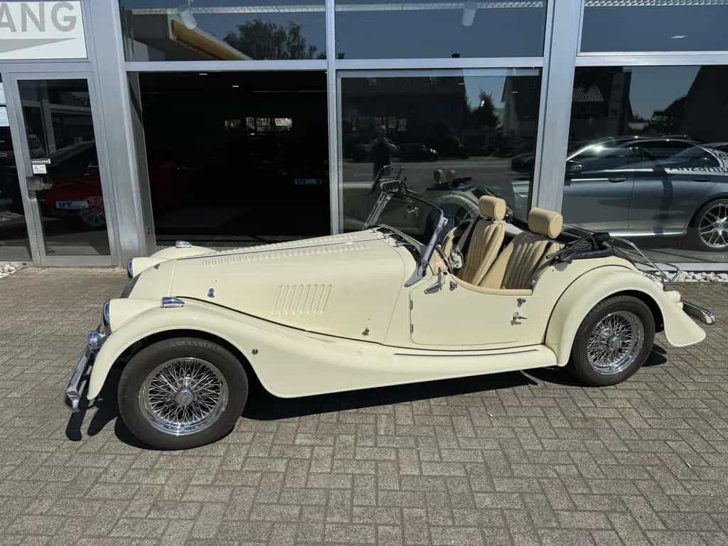 Morgan Plus 4 02/2012-photo-2