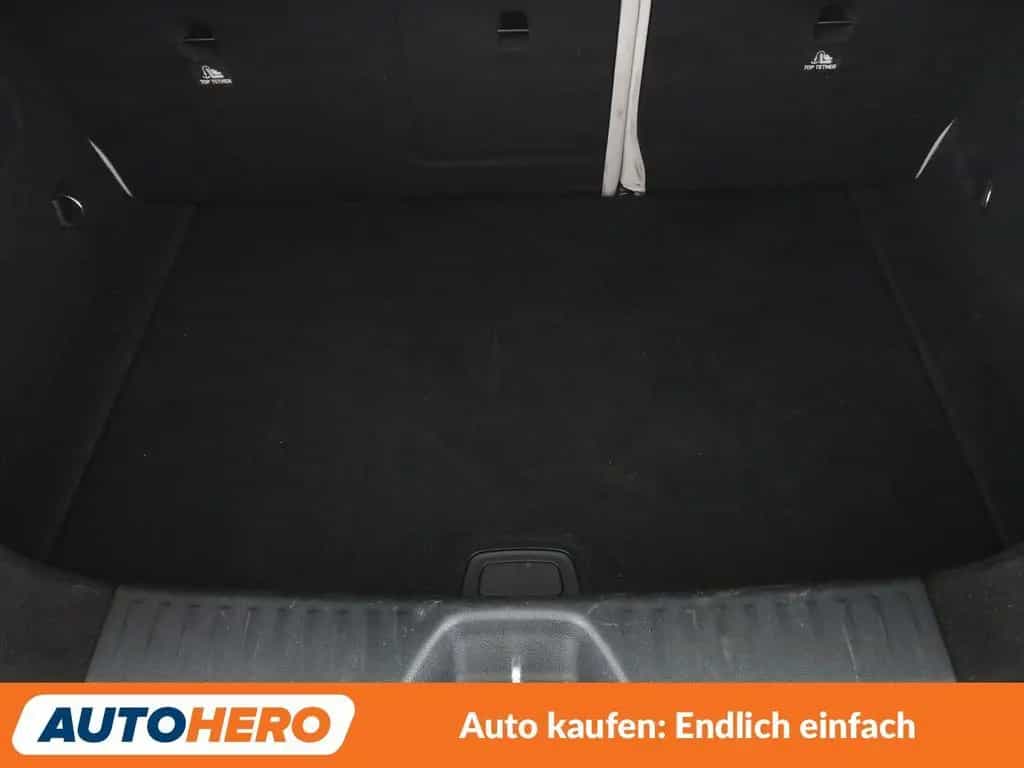 Mercedes-Benz A-Class 180 BlueEfficiency Urban Aut.*LED*ACC*PDC*SHZ* 03/2017-photo-17