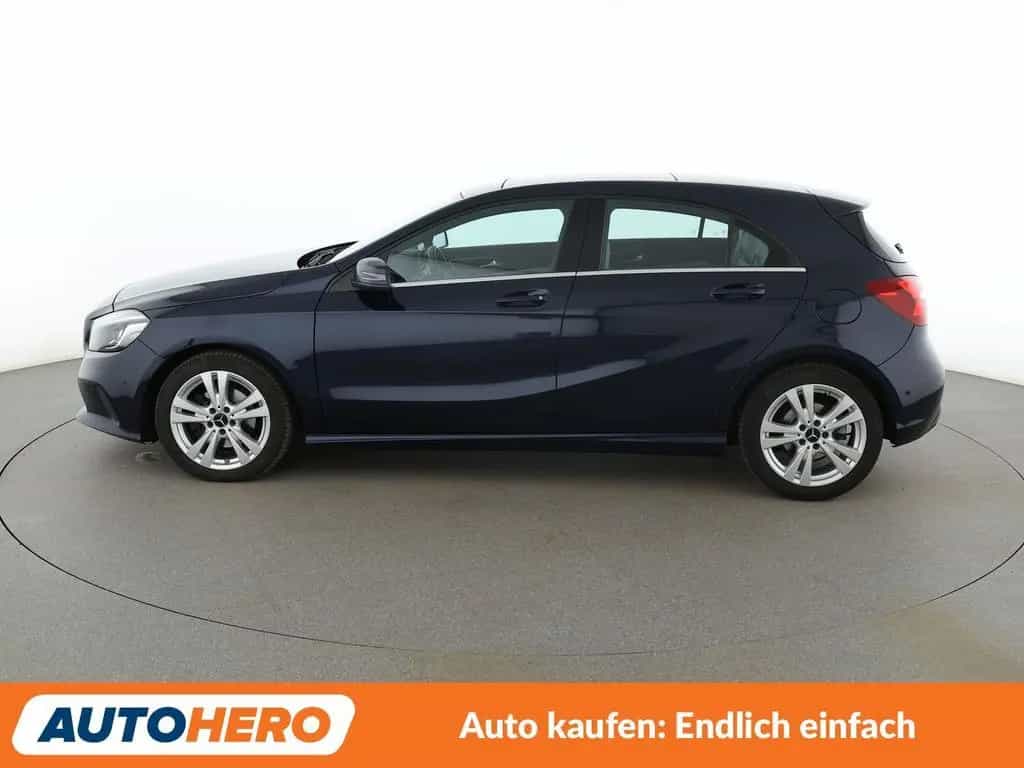 Mercedes-Benz A-Class 180 BlueEfficiency Urban Aut.*LED*ACC*PDC*SHZ* 03/2017-photo-2