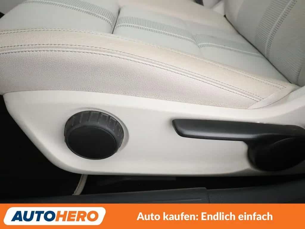 Mercedes-Benz A-Class 180 BlueEfficiency Urban Aut.*LED*ACC*PDC*SHZ* 03/2017-photo-31