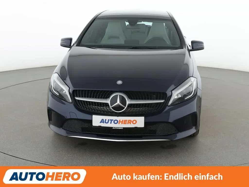 Mercedes-Benz A-Class 180 BlueEfficiency Urban Aut.*LED*ACC*PDC*SHZ* 03/2017-photo-8