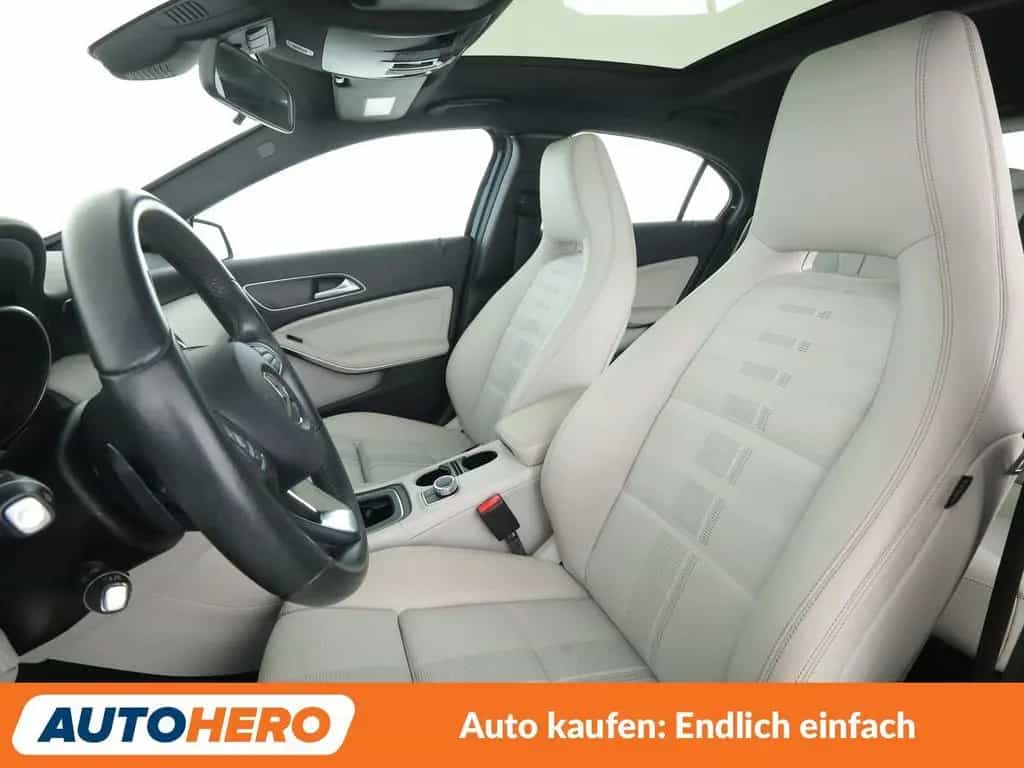 Mercedes-Benz A-Class 180 BlueEfficiency Urban Aut.*LED*ACC*PDC*SHZ* 03/2017-photo-9