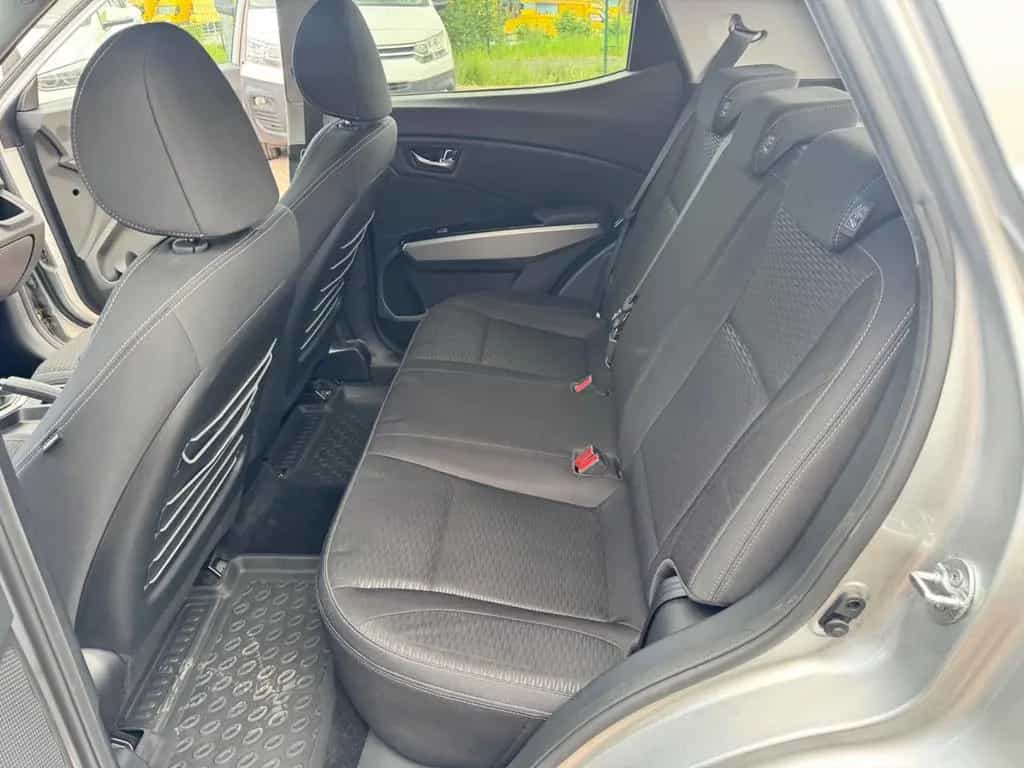 Ssangyong Tivoli 1.6 e-XDi Sapphire 2WD *Navi*Kamera*AHK * 03/2017-photo-15