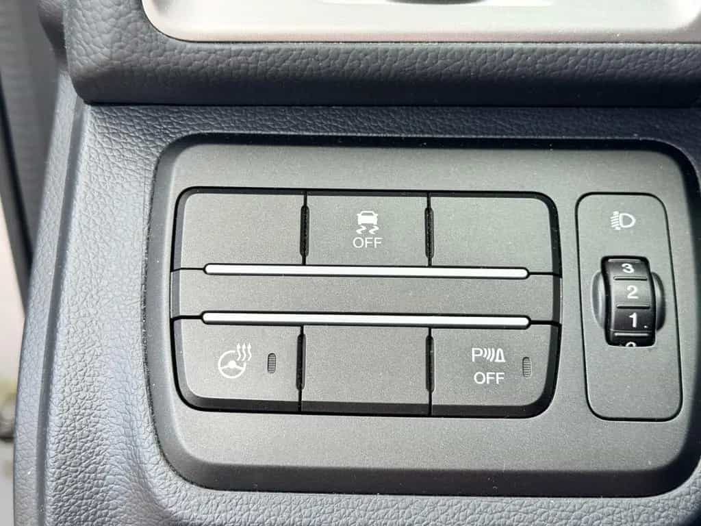 Ssangyong Tivoli 1.6 e-XDi Sapphire 2WD *Navi*Kamera*AHK * 03/2017-photo-17