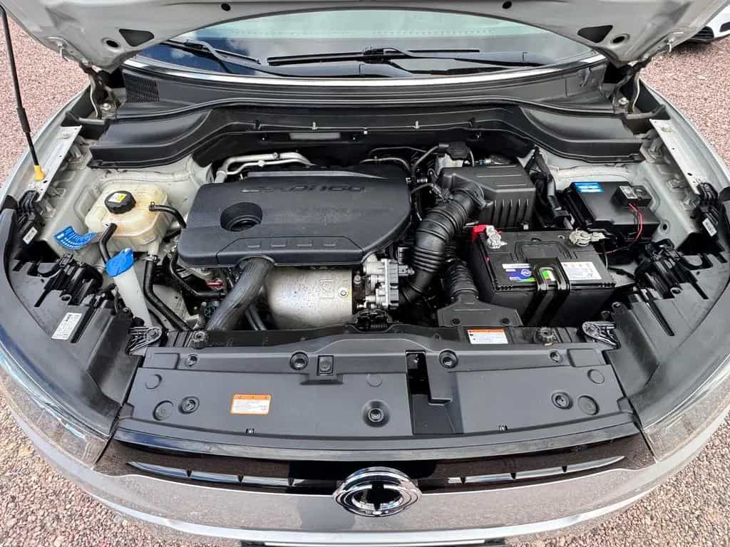 Ssangyong Tivoli 1.6 e-XDi Sapphire 2WD *Navi*Kamera*AHK * 03/2017-photo-20