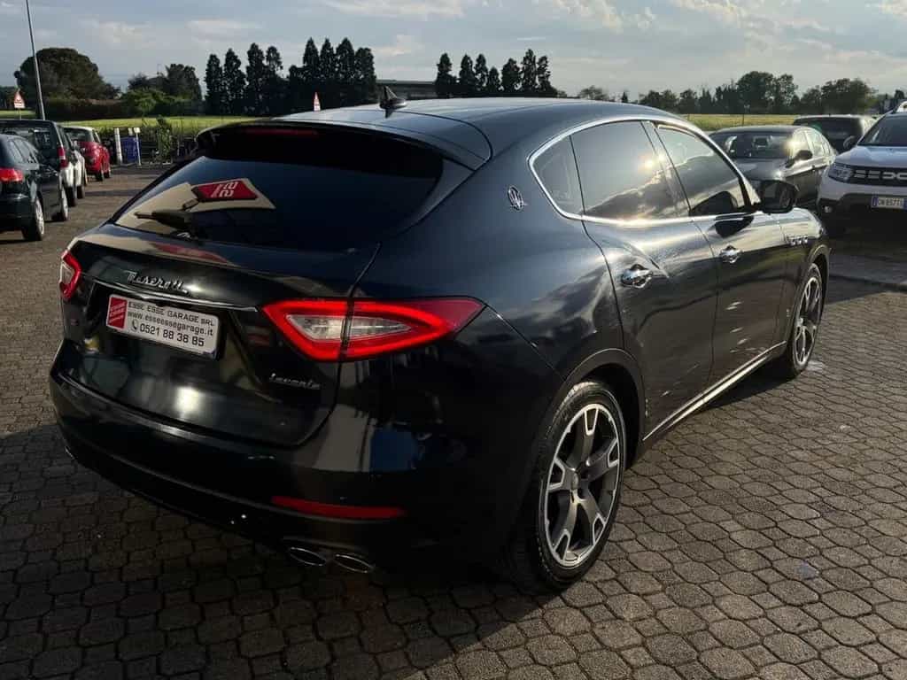 Maserati Levante V6 Diesel AWD Granlusso 04/2018-photo-3