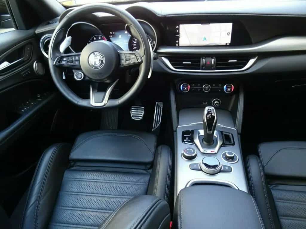 Alfa Romeo Stelvio 2.0 Turbo 16V AT8-Q4 Veloce,AHK,Leder 06/2022-photo-2