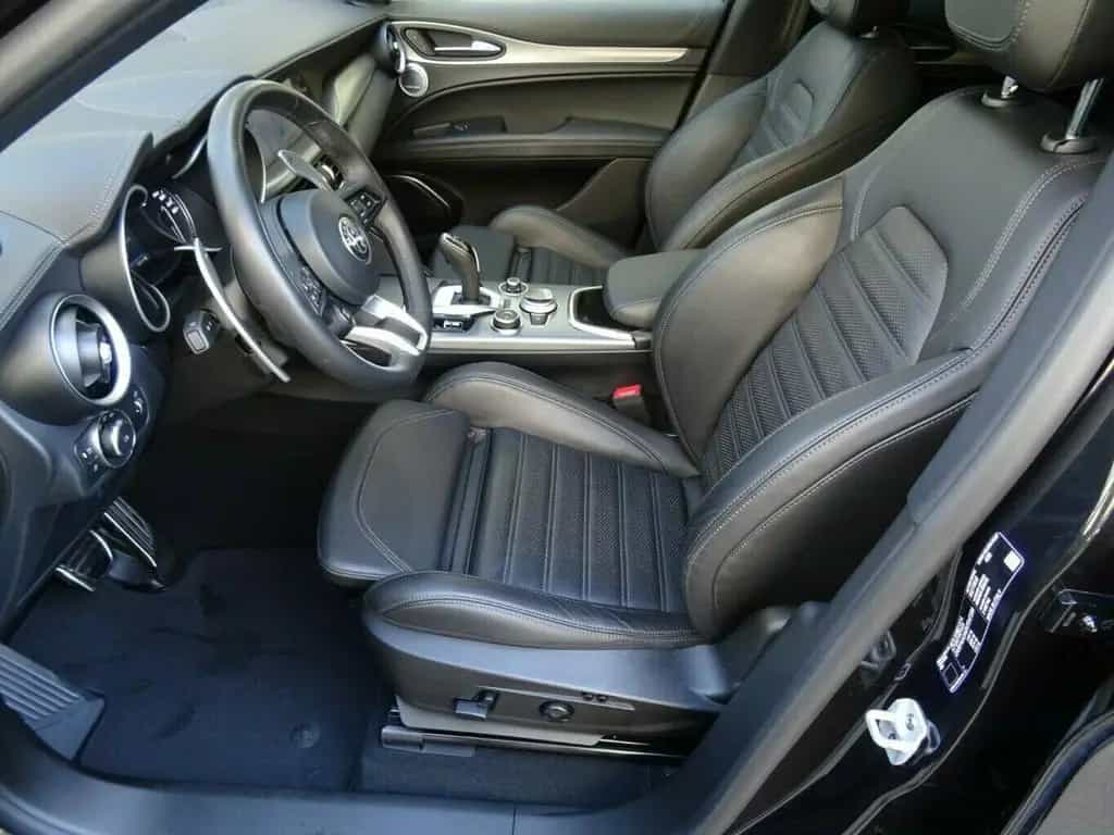 Alfa Romeo Stelvio 2.0 Turbo 16V AT8-Q4 Veloce,AHK,Leder 06/2022-photo-3