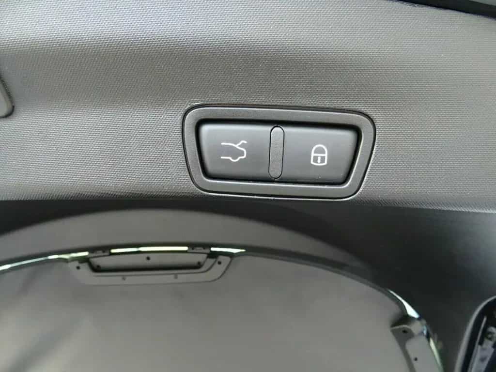 Alfa Romeo Stelvio 2.0 Turbo 16V AT8-Q4 Veloce,AHK,Leder 06/2022-photo-8
