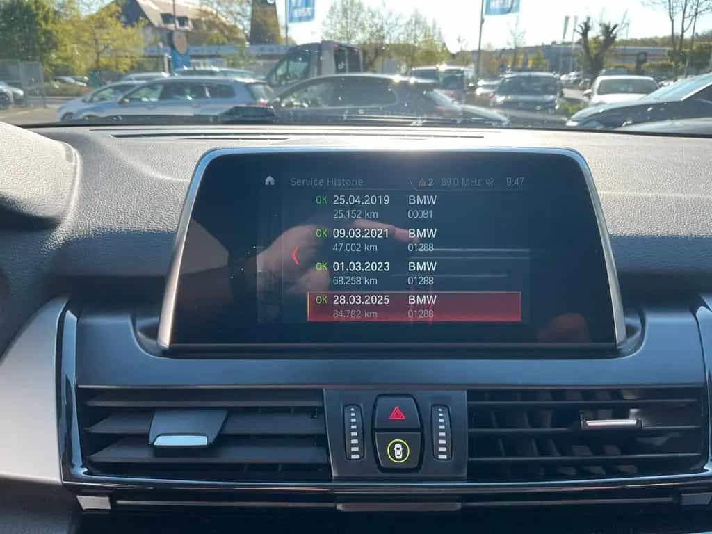 BMW 2 Series 220 i Active Tourer LED Navi PDC SHZ Klima Tempo 04/2018-photo-16