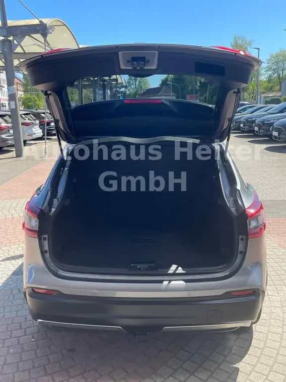 Nissan Qashqai 1.3 Akari Auto./ Leder+Pano.+360°+AHK 05/2021-photo-10