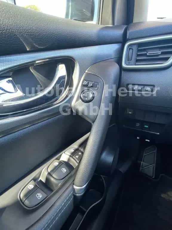 Nissan Qashqai 1.3 Akari Auto./ Leder+Pano.+360°+AHK 05/2021-photo-17