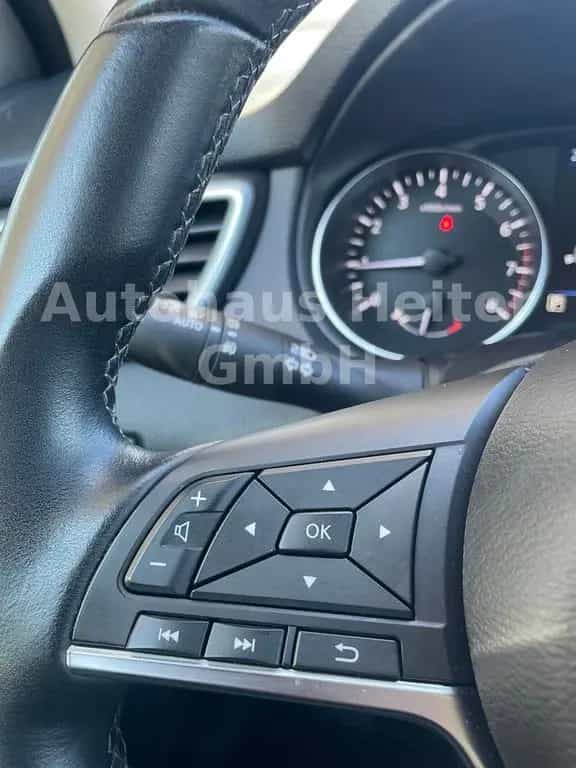 Nissan Qashqai 1.3 Akari Auto./ Leder+Pano.+360°+AHK 05/2021-photo-19