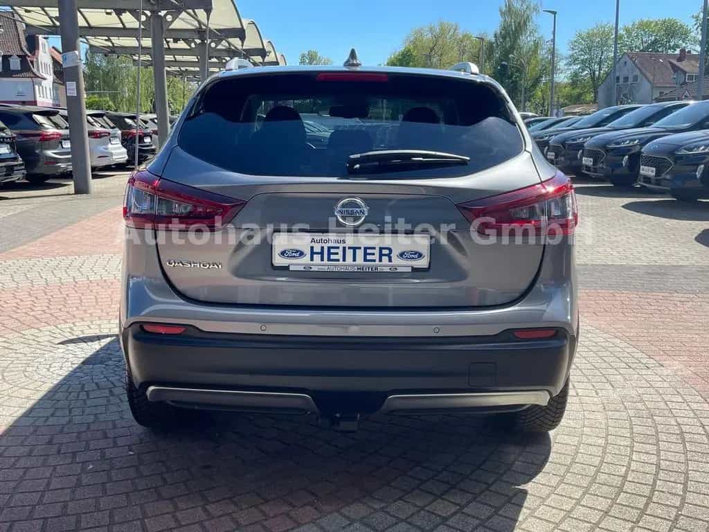 Nissan Qashqai 1.3 Akari Auto./ Leder+Pano.+360°+AHK 05/2021-photo-4