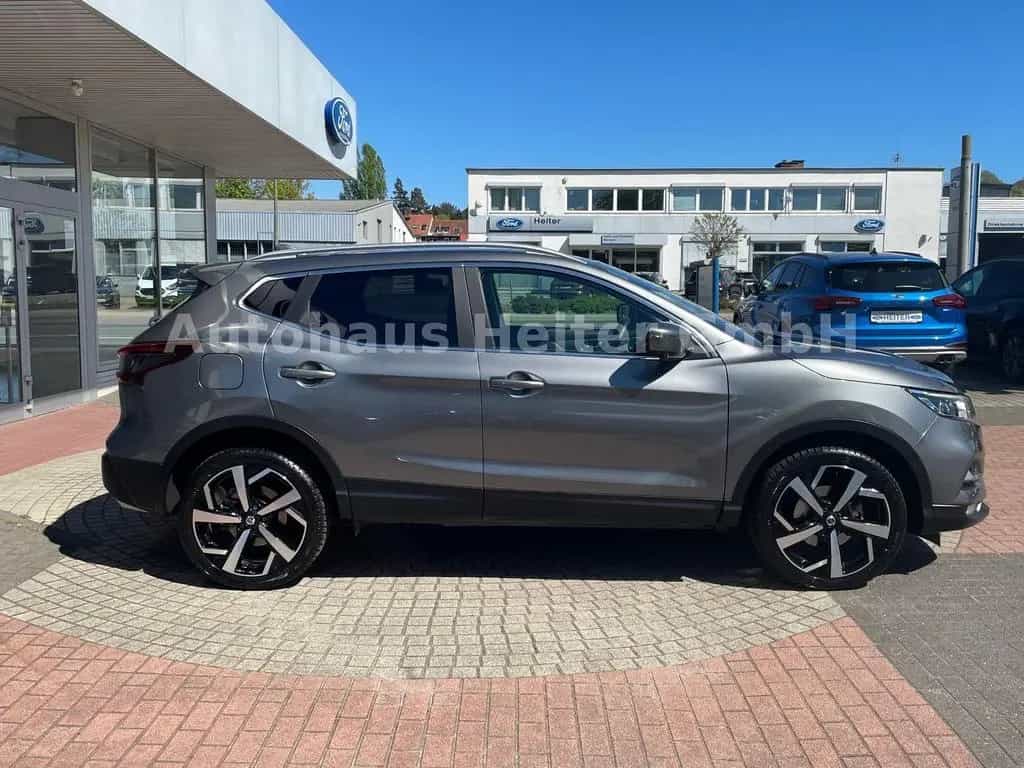Nissan Qashqai 1.3 Akari Auto./ Leder+Pano.+360°+AHK 05/2021-photo-6