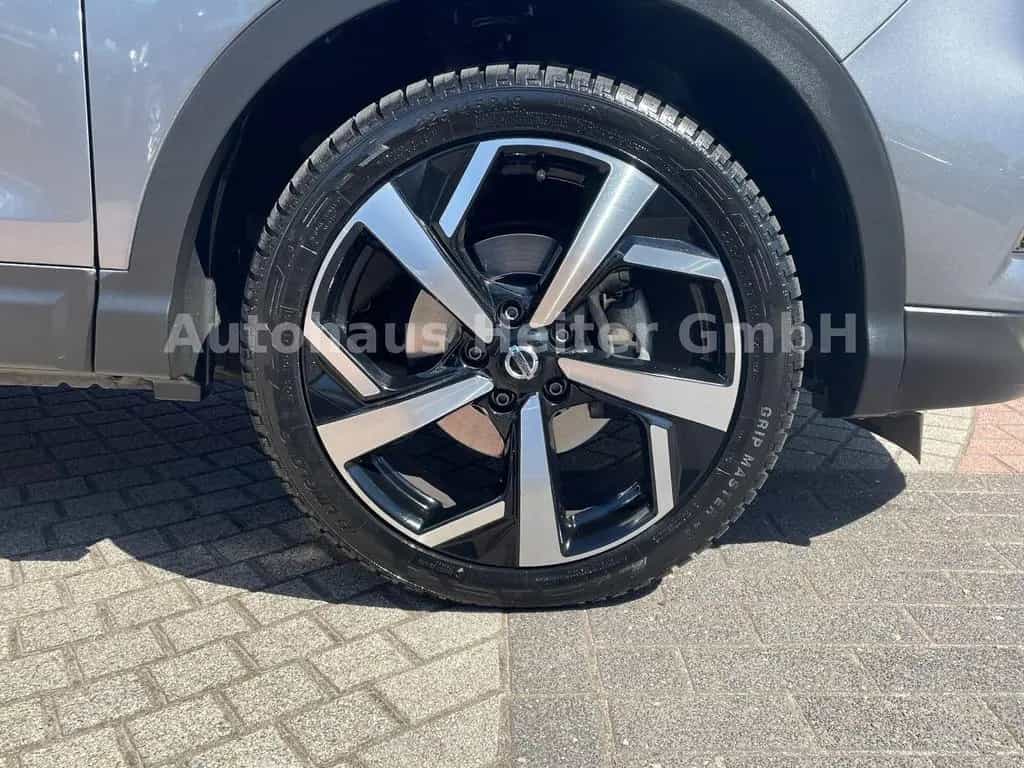 Nissan Qashqai 1.3 Akari Auto./ Leder+Pano.+360°+AHK 05/2021-photo-8