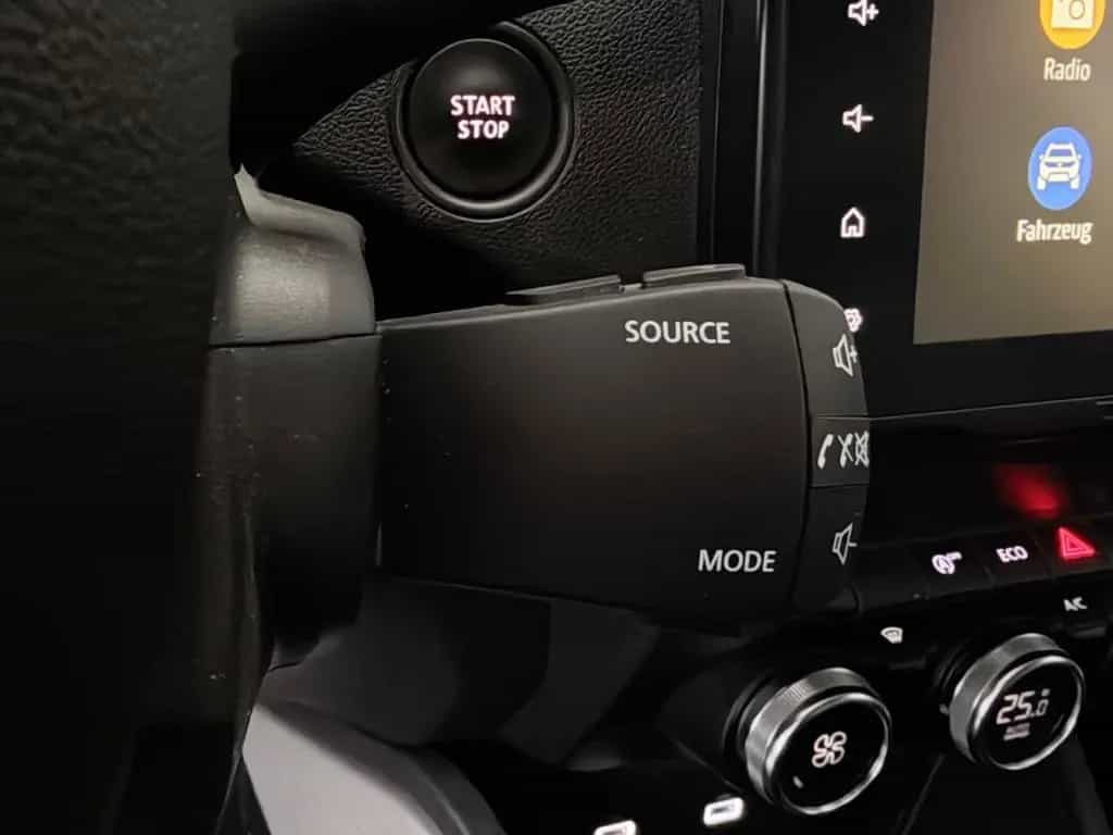 Dacia Duster II Prestige Automatik Leder LED 360CAM 11/2021-photo-27