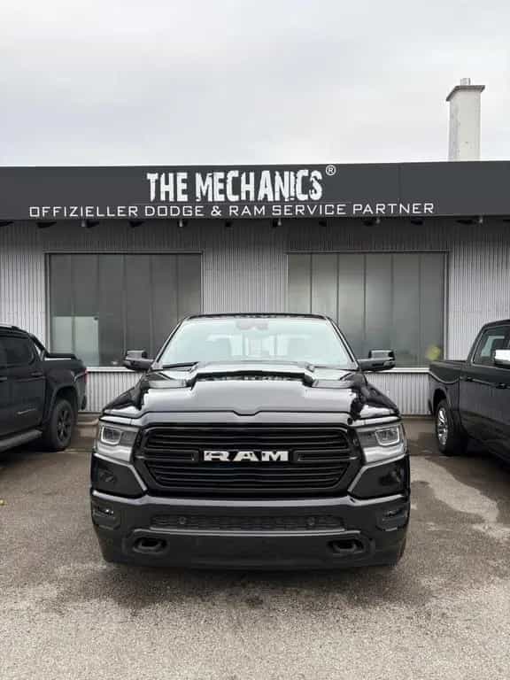 Dodge RAM 1500 Laramie Sport null-photo-0
