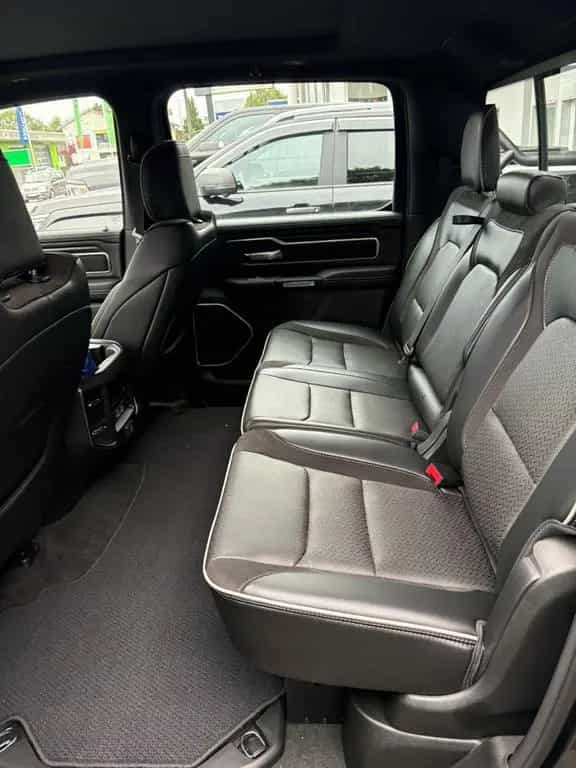 Dodge RAM 1500 Laramie Sport null-photo-5