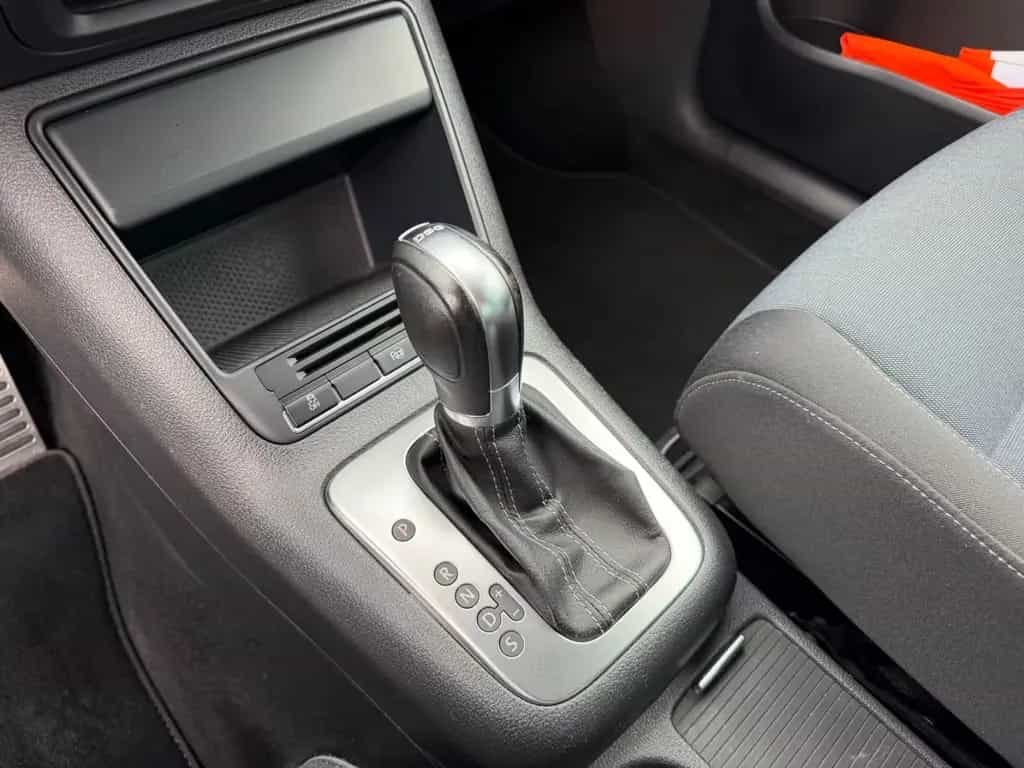 Volkswagen Golf Plus VI Anhkp AUTOMATIK Pdc Sitzhz Tempo BT 04/2011-photo-17