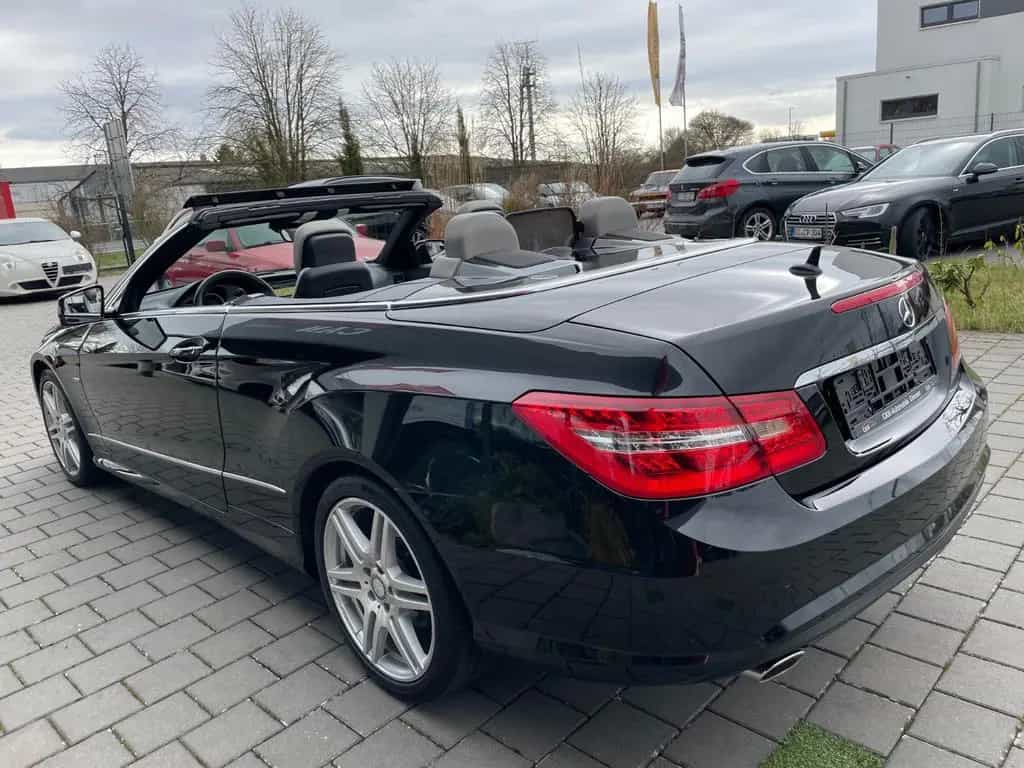 Mercedes-Benz E-Class 300 Cabrio CGI BlueEfficiency AMG-PAKET 12/2011-photo-1