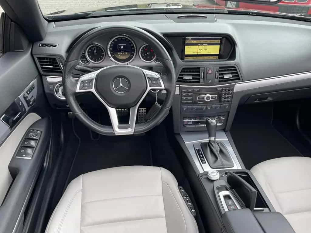 Mercedes-Benz E-Class 300 Cabrio CGI BlueEfficiency AMG-PAKET 12/2011-photo-2