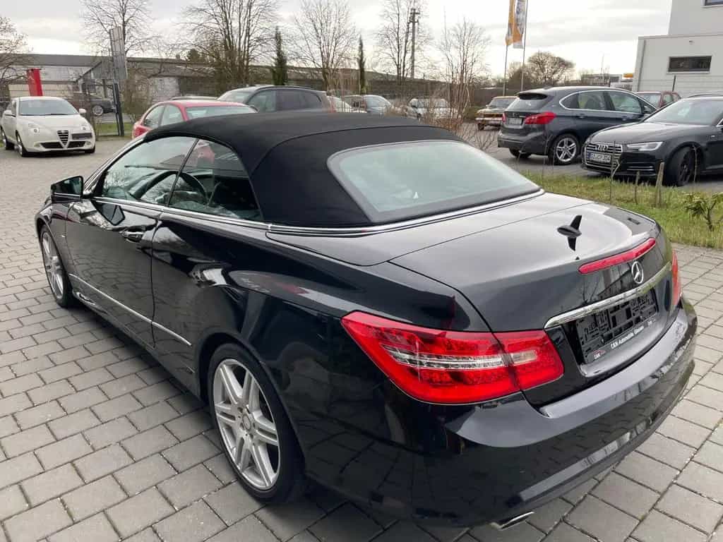 Mercedes-Benz E-Class 300 Cabrio CGI BlueEfficiency AMG-PAKET 12/2011-photo-24